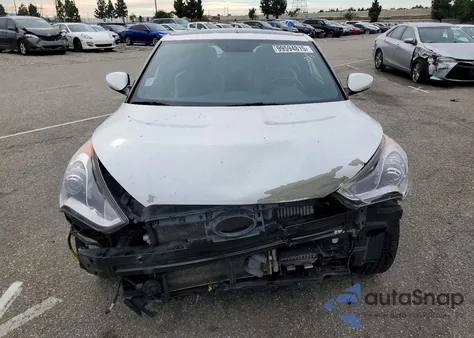 2016 Hyundai Veloster Turbo z USA, uszkodzony, nr VIN KMHTC6AE3GU271036